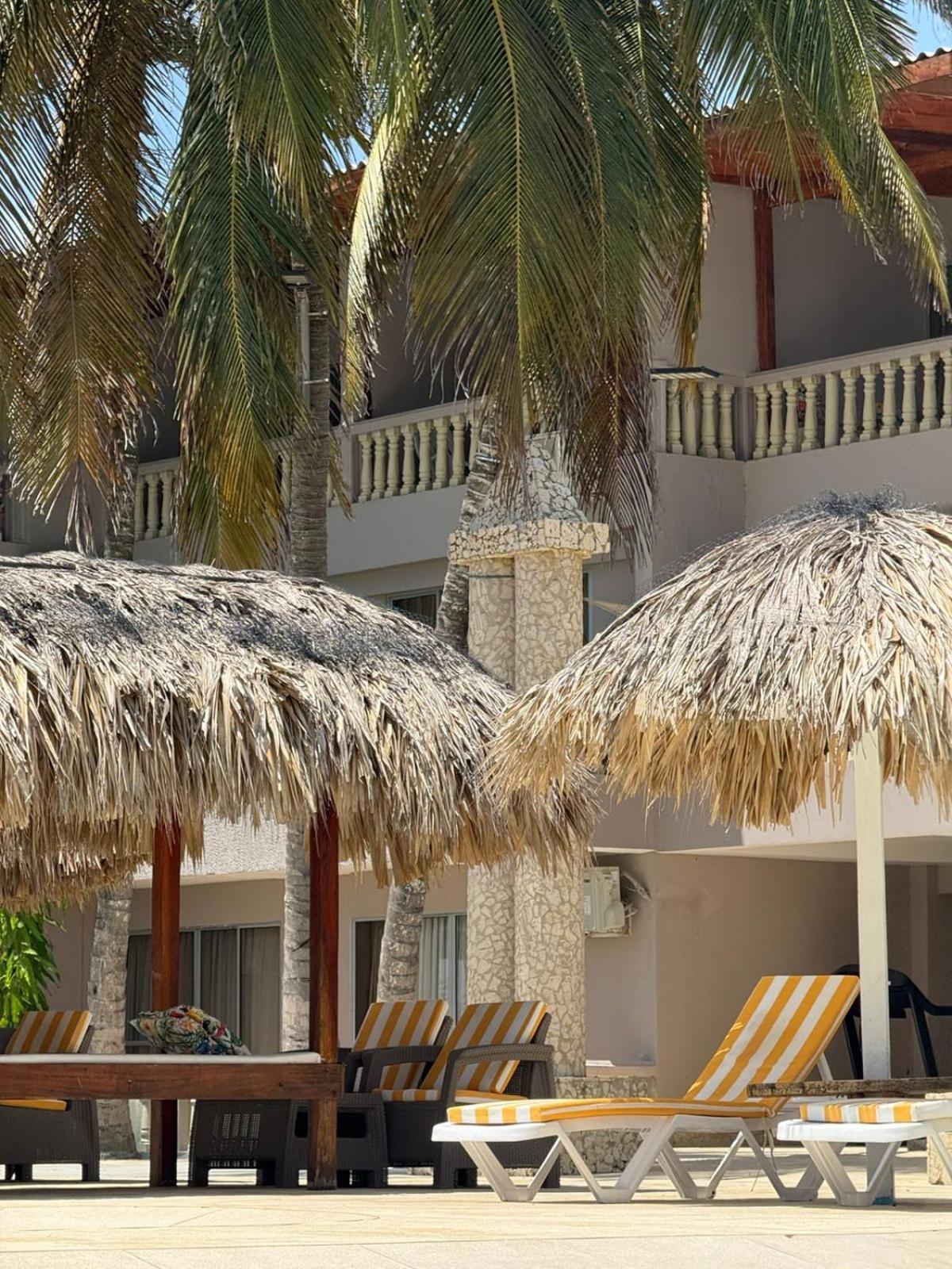 Playa Palmeras Beach Resort Cartagena Esterno foto